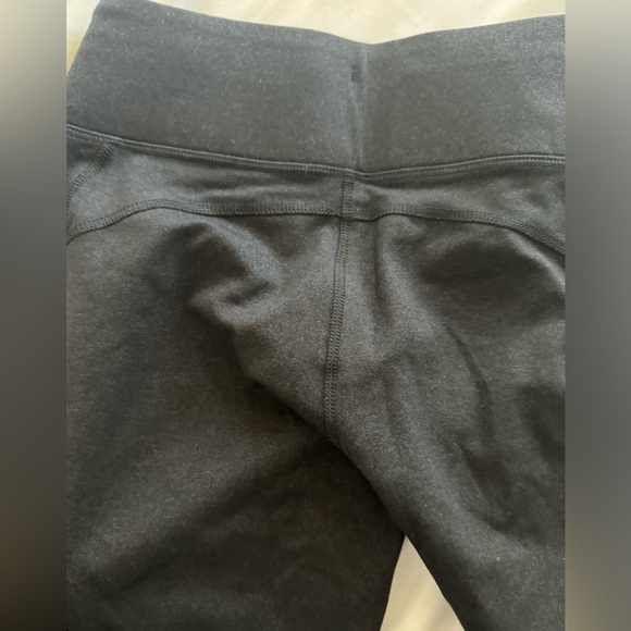 New - Lucy activewear-  novelty lotus Capri - Picture 2 of 4